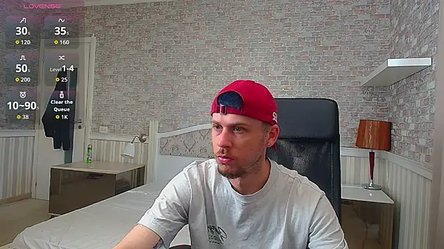 Snapshot of JonahShaw chatting on 05-16-26, 04:53 JonahShaw online show from 05-16-26, 04:53