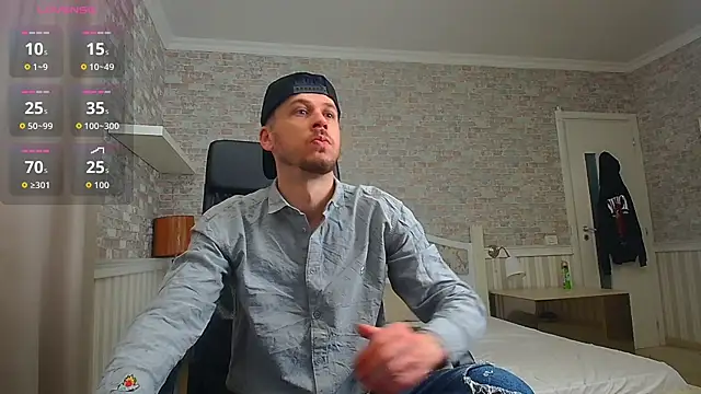 Snapshot of JonahShaw chatting on 05-21-26, 04:30 JonahShaw online show from 05-21-26, 04:30