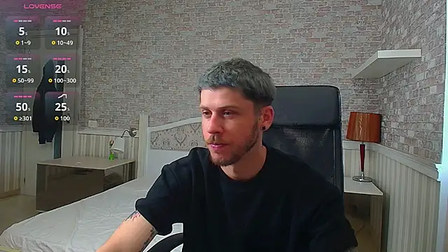 Snapshot of JonahShaw chatting on 06-02-26, 04:25 JonahShaw online show from 06-02-26, 04:25