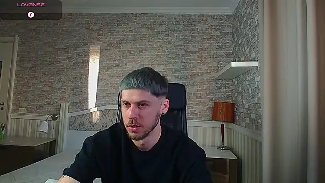 Snapshot of JonahShaw chatting on 06-05-26, 04:08 JonahShaw online show from 06-05-26, 04:08