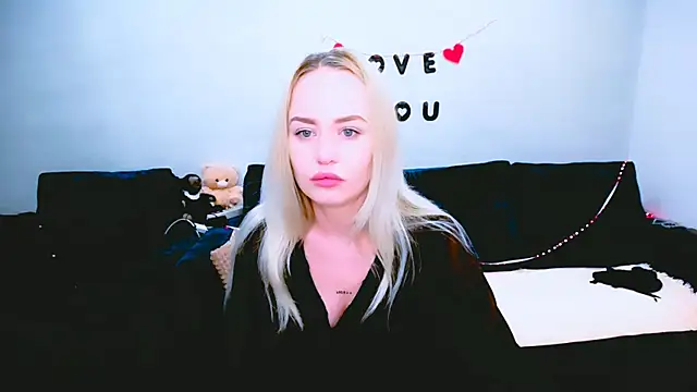 LiluMoon   online show from 04-22-26, 06:49