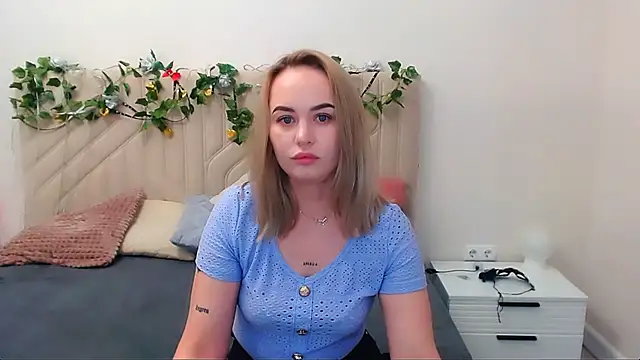 LiluMoon   online show from 05-14-26, 11:28