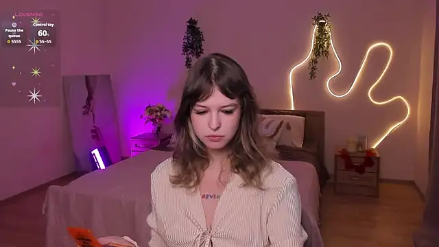 Lisa Blossom online show from 04-27-26, 06:11