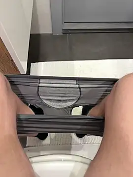 Snapshot of myPriority01 chatting on 10-10-25, 04:17 myPriority01 online show from 10-10-25, 04:17