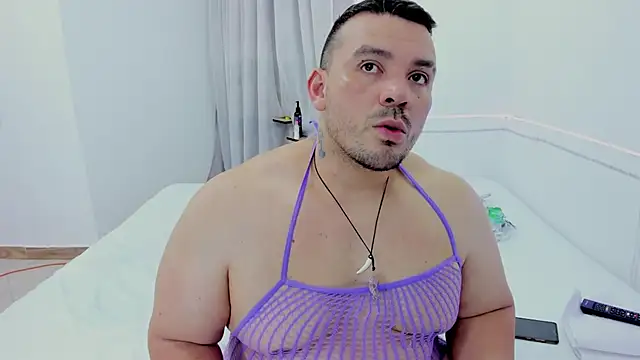 Snapshot of denny_scobar chatting on 05-02-26, 04:17 denny scobar online show from 05-02-26, 04:17