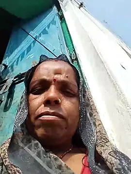 Sexi savita online show from 11-23-25, 06:02