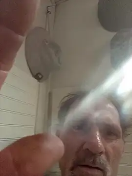 Snapshot of Southerngent1979 chatting on 10-12-25, 04:44 Southerngent1979 online show from 10-12-25, 04:44