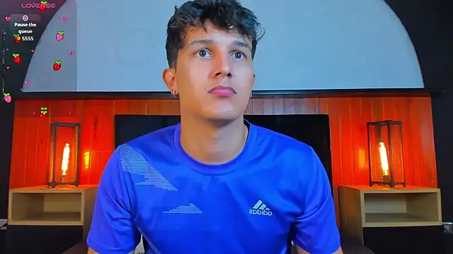 Leo Savage  online show from 04-26-26, 03:37