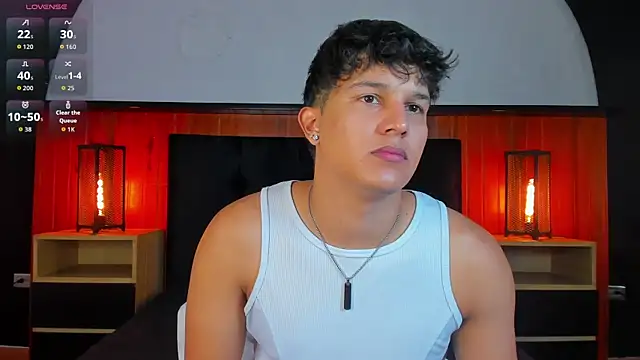 Leo Savage  online show from 06-08-26, 04:35