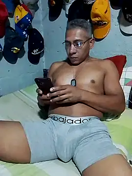 Snapshot of Sonic-75 chatting on 11-06-25, 11:22 Sonic-75 online show from 11-06-25, 11:22