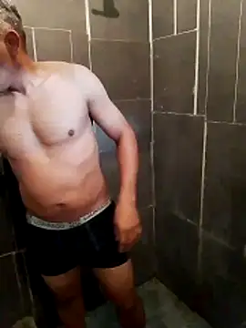 Snapshot of Sonic-75 chatting on 11-11-25, 01:11 Sonic-75 online show from 11-11-25, 01:11