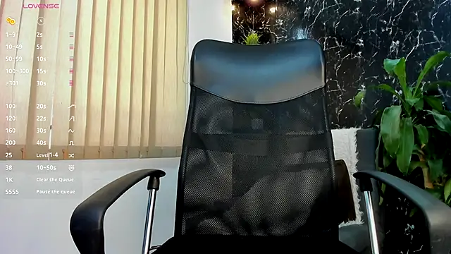 Alexander ferre online show from 10-05-25, 01:20