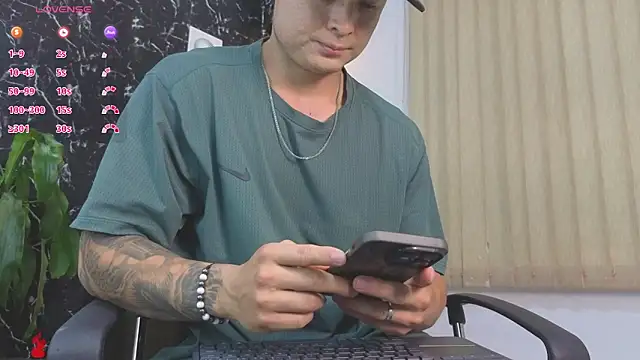 Alexander ferre online show from 04-23-26, 11:09