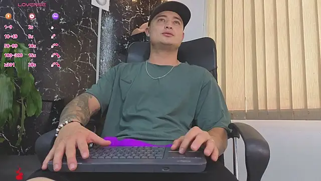 Alexander ferre online show from 04-23-26, 12:29