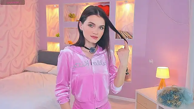 TeriRipka online show from 11-26-25, 07:04