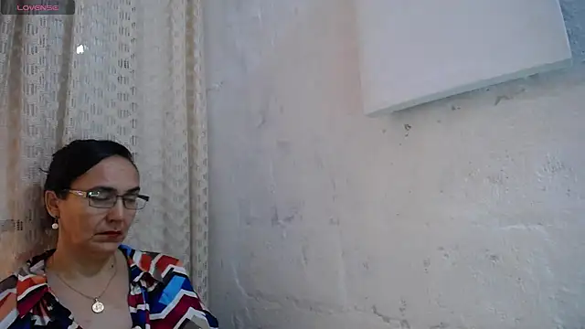 gabbyparker  online show from 09-11-25, 12:49