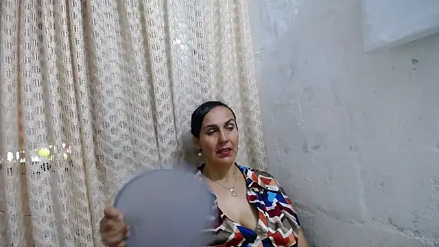 gabbyparker  online show from 10-18-25, 10:32