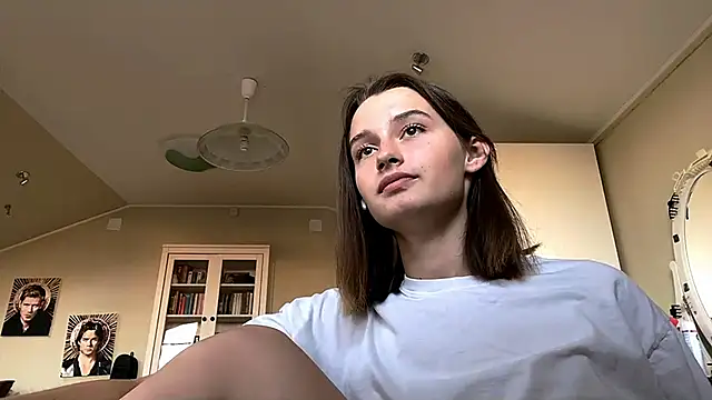 Snapshot of DarlineBrustera chatting on 09-22-25, 02:41 DarlineBrustera online show from 09-22-25, 02:41