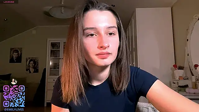 Snapshot of DarlineBrustera chatting on 12-21-25, 02:35 DarlineBrustera online show from 12-21-25, 02:35