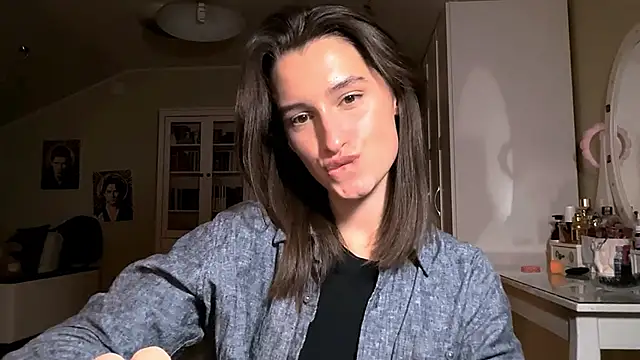 Snapshot of DarlineBrustera chatting on 02-26-26, 04:28 DarlineBrustera online show from 02-26-26, 04:28