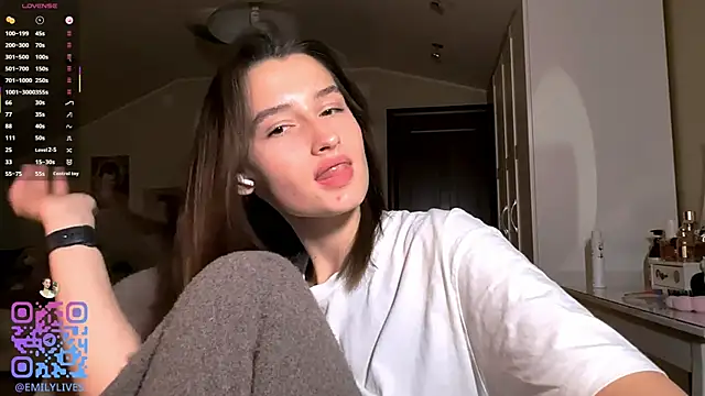 Snapshot of DarlineBrustera chatting on 02-27-26, 06:19 DarlineBrustera online show from 02-27-26, 06:19