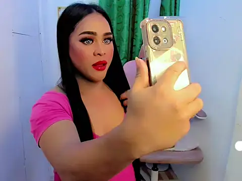 Snapshot of slutty_jaya chatting on 11-21-25, 01:43 slutty jaya online show from 11-21-25, 01:43