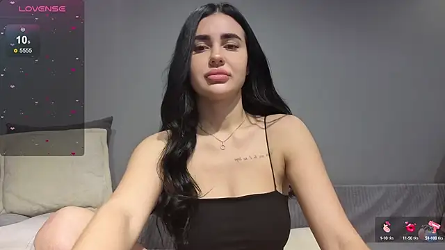 Snapshot of Mary__foxy chatting on 10-14-25, 09:26 Mary foxy online show from 10-14-25, 09:26