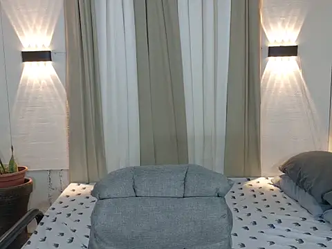 avery in paradisexx online show from 10-12-25, 09:47