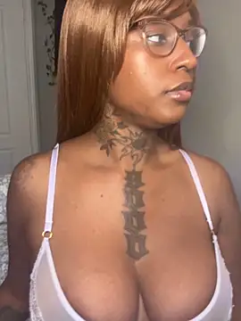 MistiSavannah online show from 11-05-25, 04:29