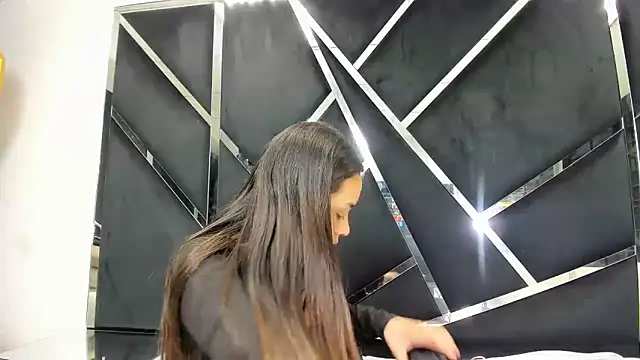 Noa Arez online show from 02-04-26, 06:08