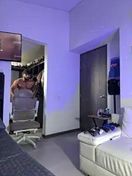 Andrew Johnnson online show from 04-13-26, 05:40