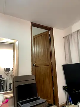 emma hot2006 online show from 09-27-25, 03:28