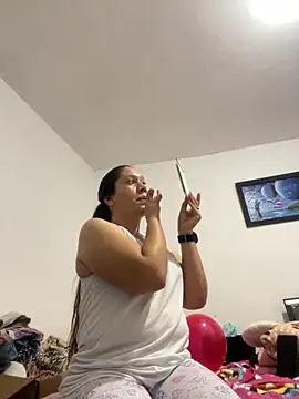 emma hot2006 online show from 10-13-25, 05:46