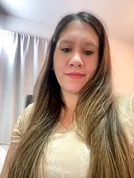 emma hot2006 online show from 10-22-25, 04:18