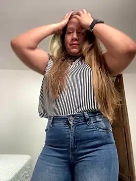 emma hot2006 online show from 11-19-25, 06:30