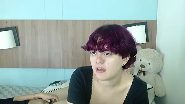 Snapshot of JadeAndJess_ chatting on 09-23-25, 01:36 JadeAndJess online show from 09-23-25, 01:36