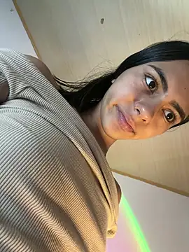 LilybethGray online show from 04-12-26, 10:59