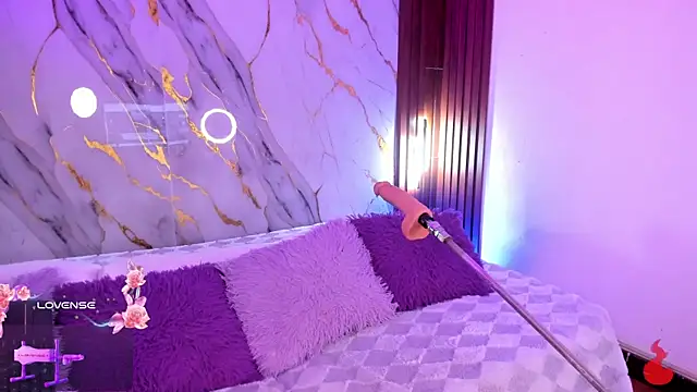 Emmiicute online show from 04-20-26, 08:32