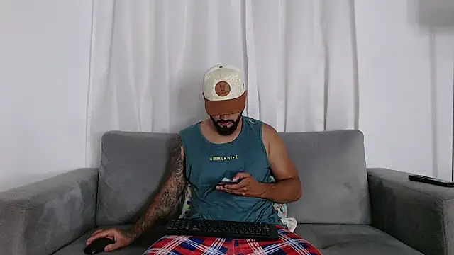 Snapshot of Eric_Evans1 chatting on 11-14-25, 03:27 Eric Evans1 online show from 11-14-25, 03:27