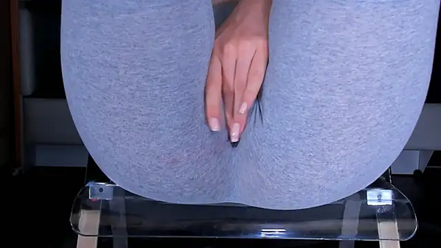 Cameltoe squirt inPants online show from 04-24-26, 09:01