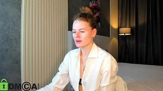 Wanda Gomez online show from 11-30-25, 01:48