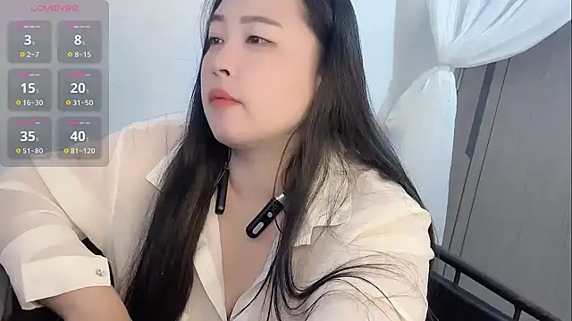 xchenchen online show from 10-15-25, 02:50