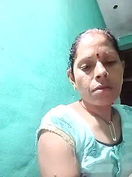 Snapshot of Suhana_pandit chatting on 09-18-25, 10:34 Suhana pandit online show from 09-18-25, 10:34