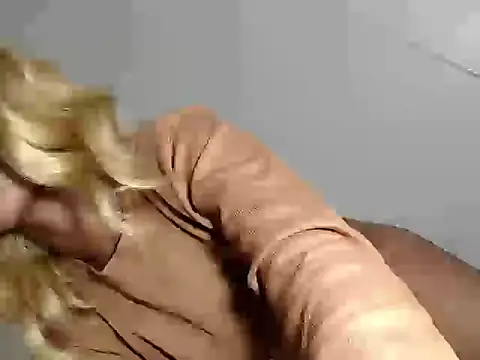 Snapshot of sweety_kyrah18 chatting on 11-30-25, 12:09 sweety kyrah18 online show from 11-30-25, 12:09