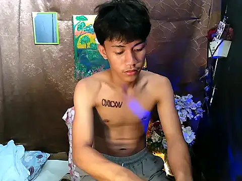 naughtyboyloy 0 online show from 09-15-25, 04:45