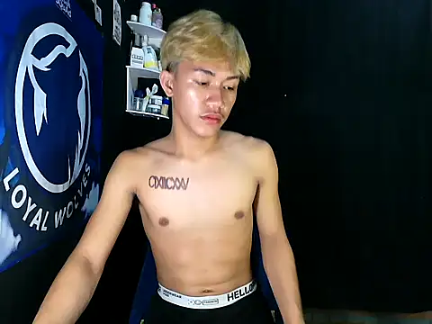 naughtyboyloy 0 online show from 11-26-25, 08:48