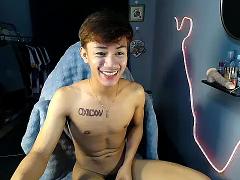 naughtyboyloy 0 online show from 06-14-26, 05:37