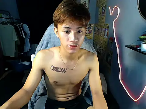 Snapshot of naughtyboyloy_0 chatting on 07-01-26, 04:07 naughtyboyloy 0 online show from 07-01-26, 04:07