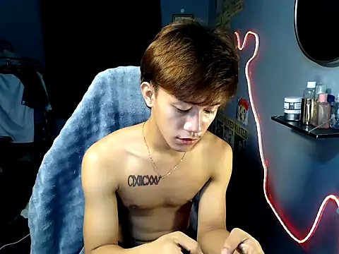 Snapshot of naughtyboyloy_0 chatting on 07-29-26, 12:53 naughtyboyloy 0 online show from 07-29-26, 12:53