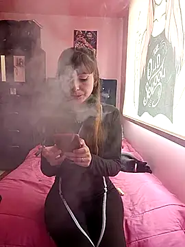 Snapshot of Sophiespenser chatting on 10-25-25, 06:02 Sophiespenser online show from 10-25-25, 06:02